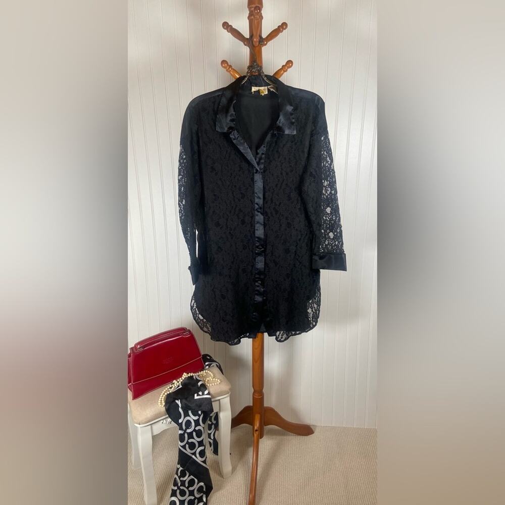 Vintage Victoria’s Secret Black Lace Satin Trim Robe | Gold Label (M/L)
